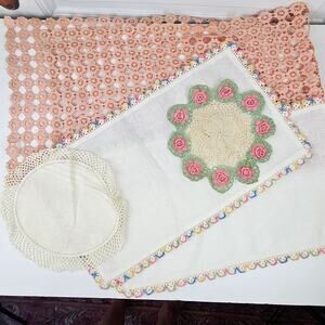Vintage lot 5 linens runner doilies crochet trimming
